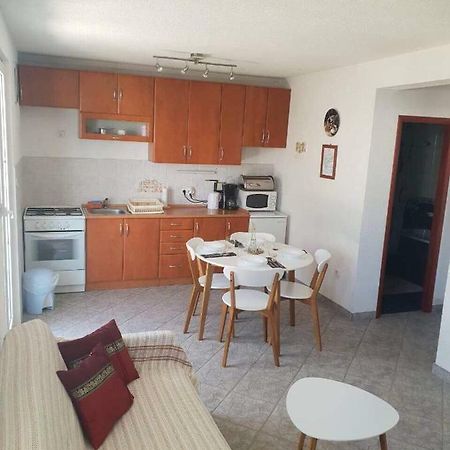 Island Of Pag Holiday Apartments Экстерьер фото