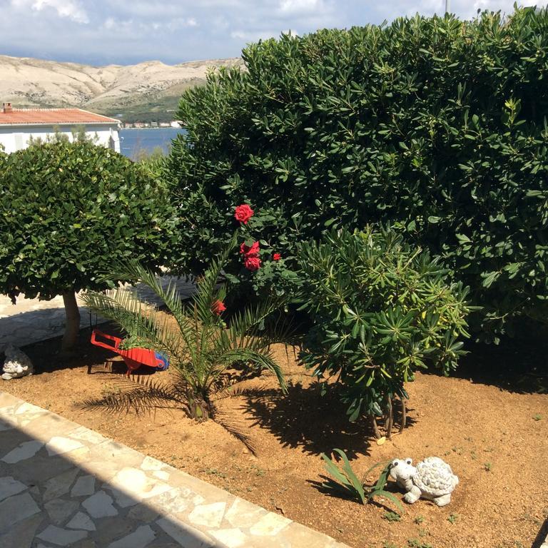 Island Of Pag Holiday Apartments Экстерьер фото