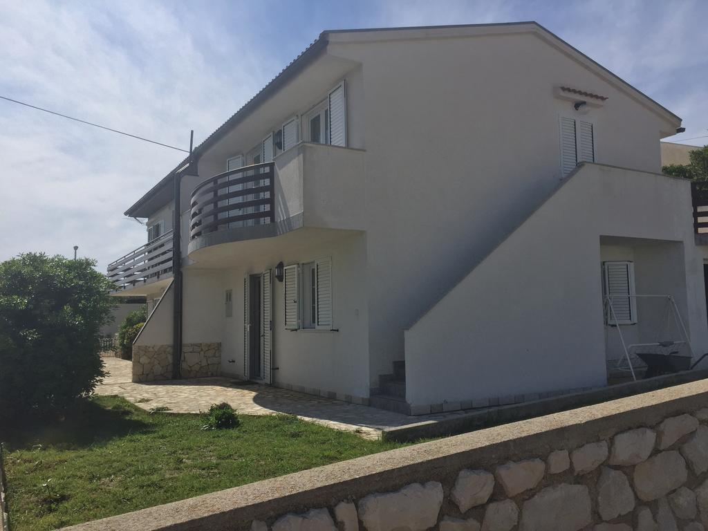 Island Of Pag Holiday Apartments Экстерьер фото