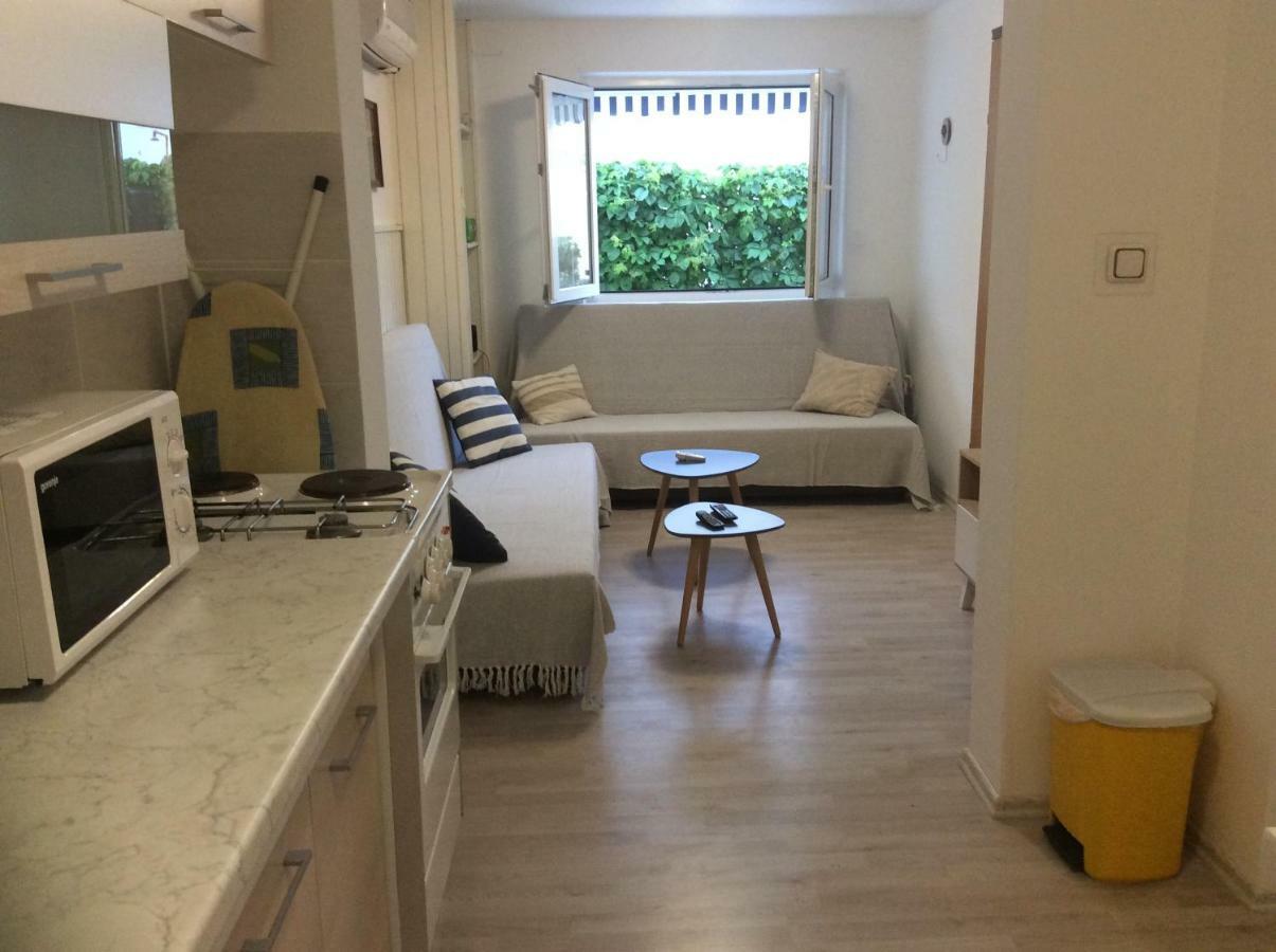 Island Of Pag Holiday Apartments Экстерьер фото