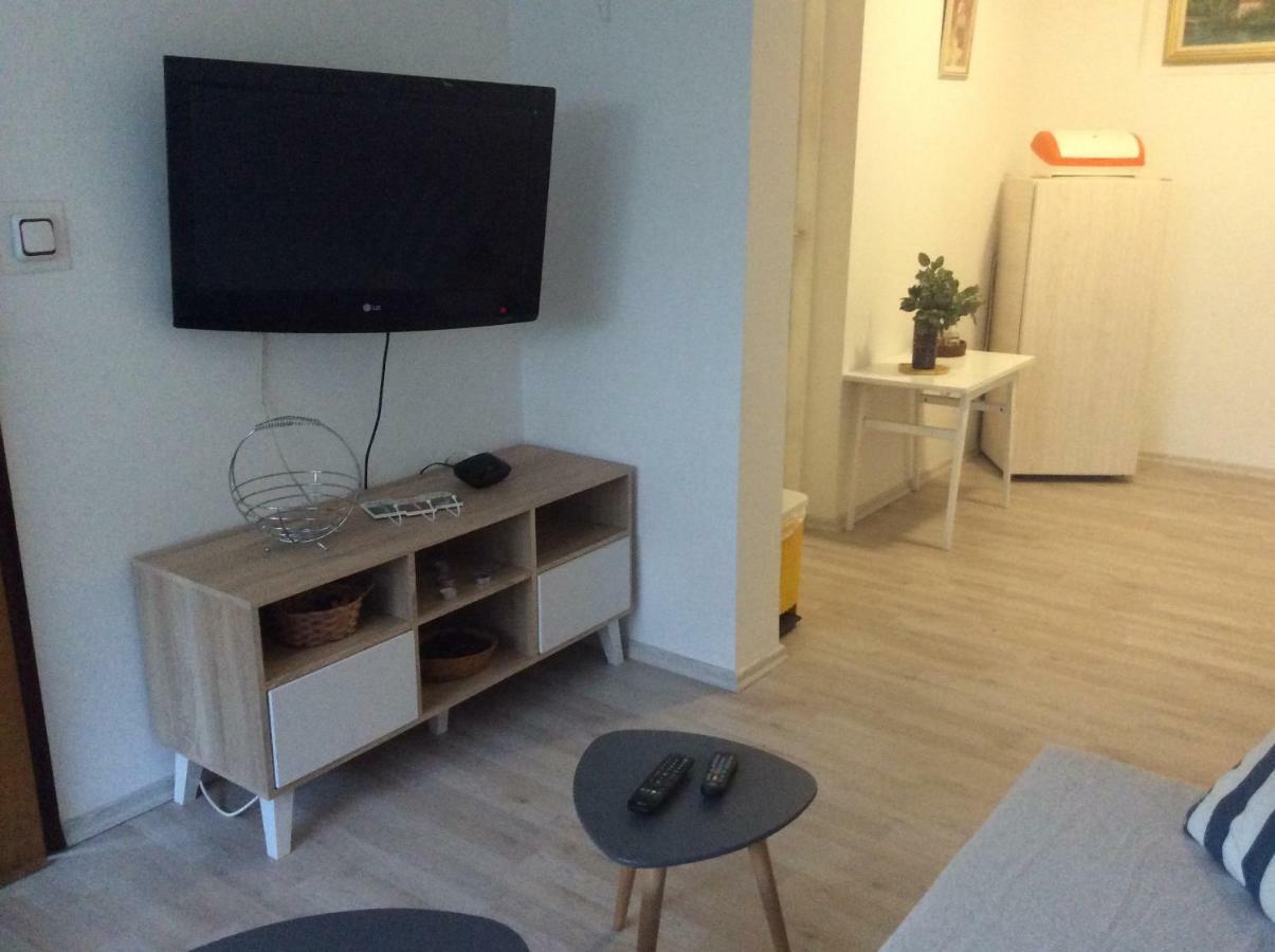 Island Of Pag Holiday Apartments Экстерьер фото