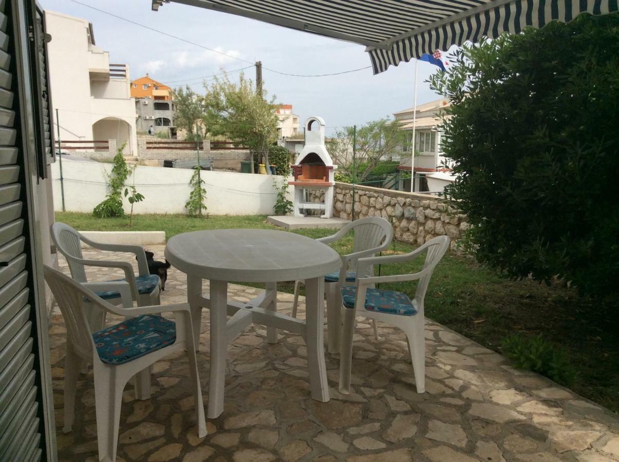 Island Of Pag Holiday Apartments Экстерьер фото
