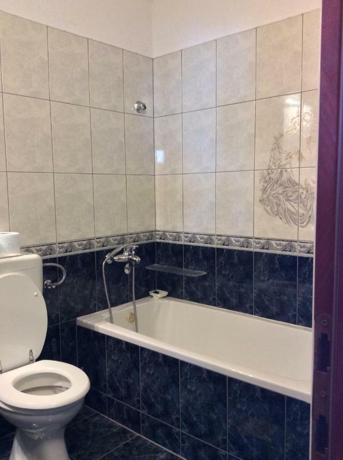 Island Of Pag Holiday Apartments Экстерьер фото