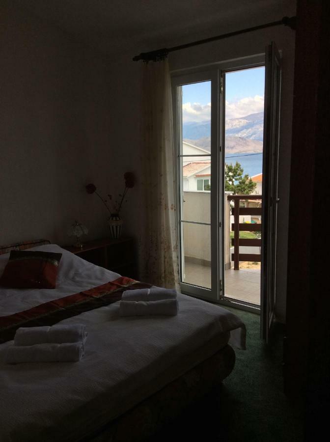 Island Of Pag Holiday Apartments Экстерьер фото
