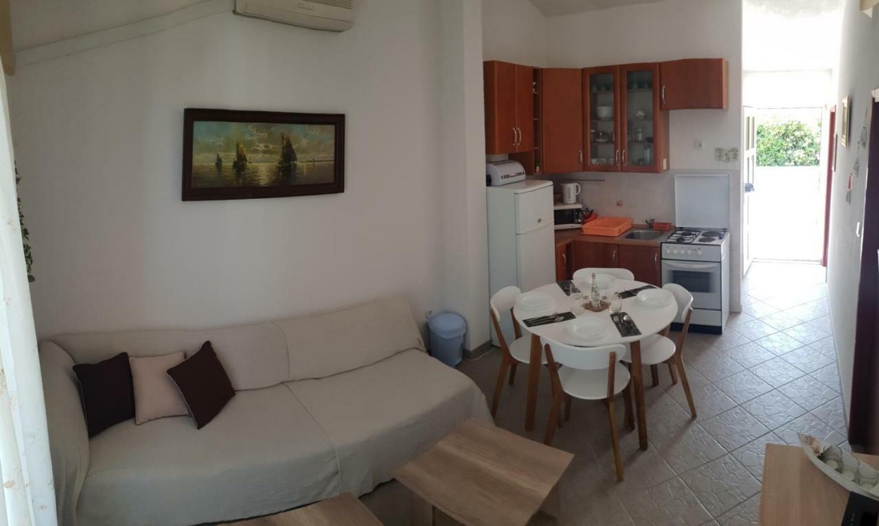 Island Of Pag Holiday Apartments Экстерьер фото